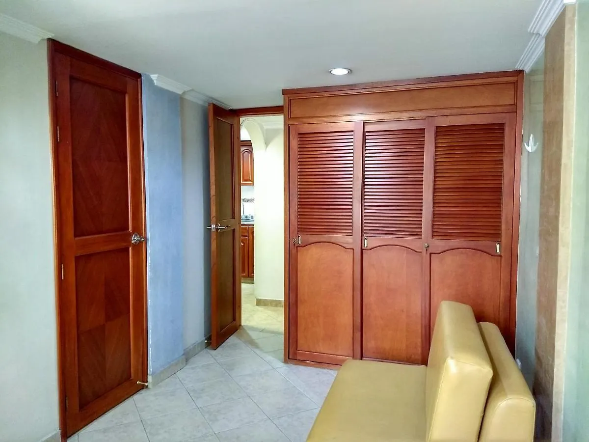 Bueno, Bonito, Barato Y Cerca A El Poblado Appartement Medellín Colombia