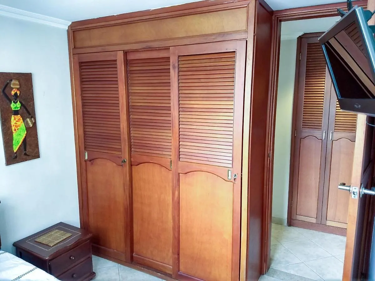 Bueno, Bonito, Barato Y Cerca A El Poblado Appartement Medellín Colombia