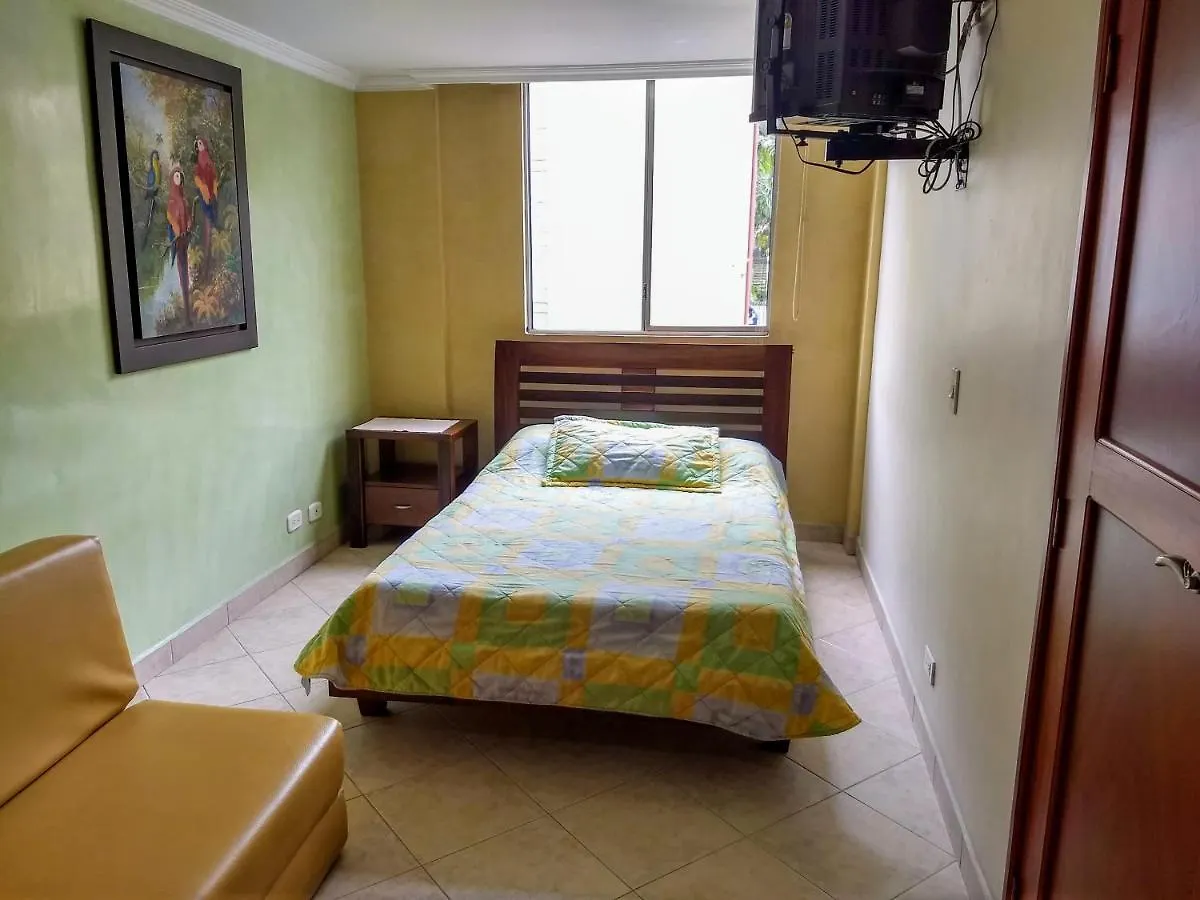 Bueno, Bonito, Barato Y Cerca A El Poblado Appartement Medellín Colombia